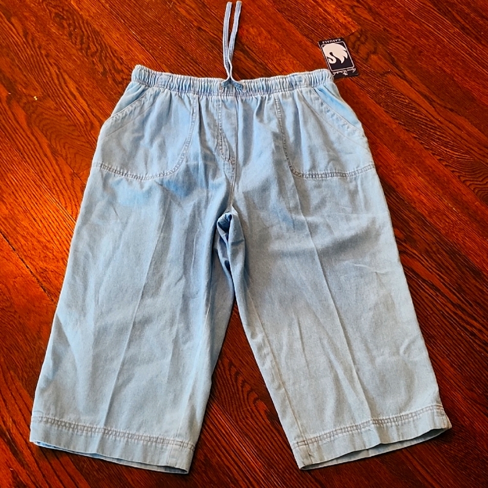 Gloria Vanderbiltq Light Blue Denim Cropped